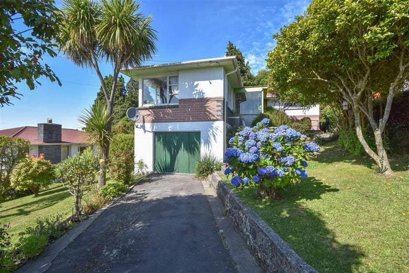 32 Truby King Crescent, Liberton, Dunedin - Carousel 1
