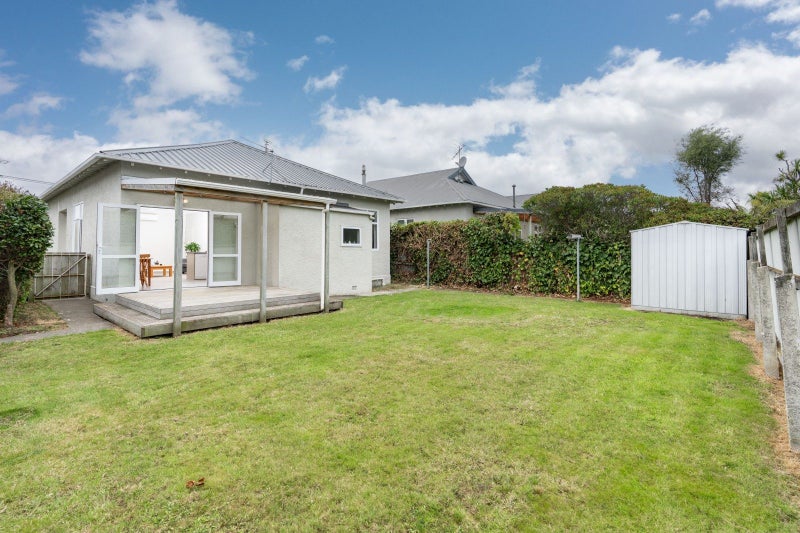 6 West Avenue, Saint Clair, Dunedin - Carousel 2
