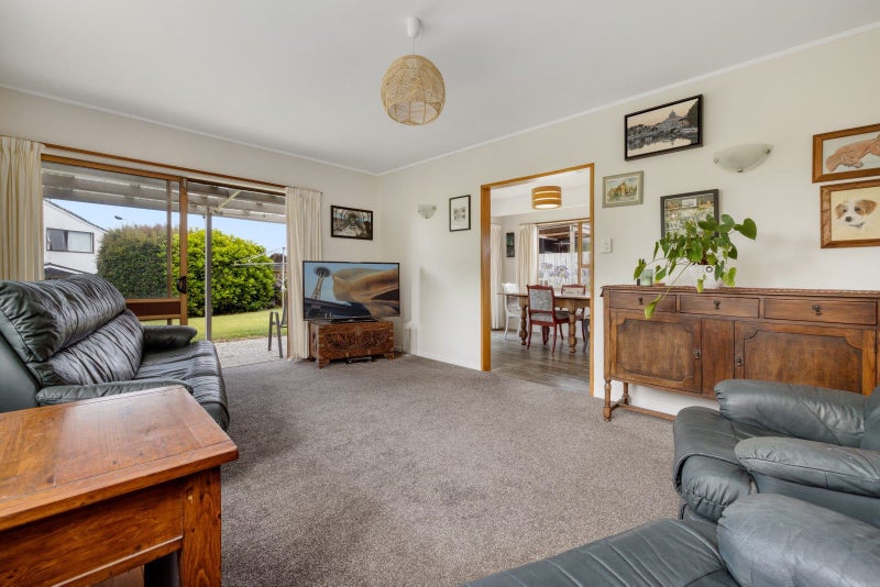27 Hookey Drive, Te Puke - Carousel 1