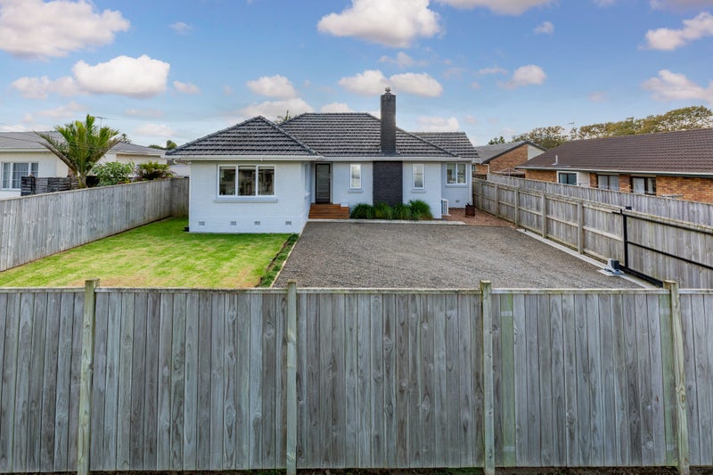 9 Youngs Road, Papakura - Carousel 15
