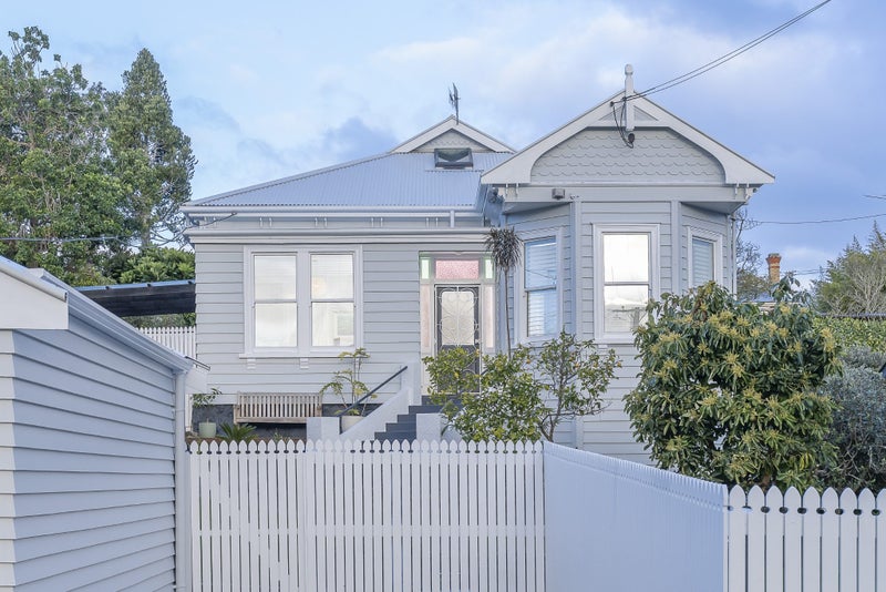 22 Kowhai Street, Mount Eden, Auckland - Carousel 1