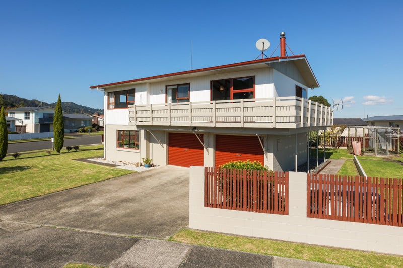 107 Centennial Avenue, Thames - Carousel 19