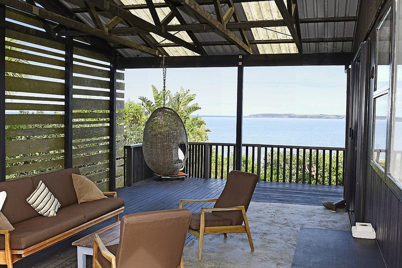 9 Wonderview Road, Leigh, Leigh - Carousel 2