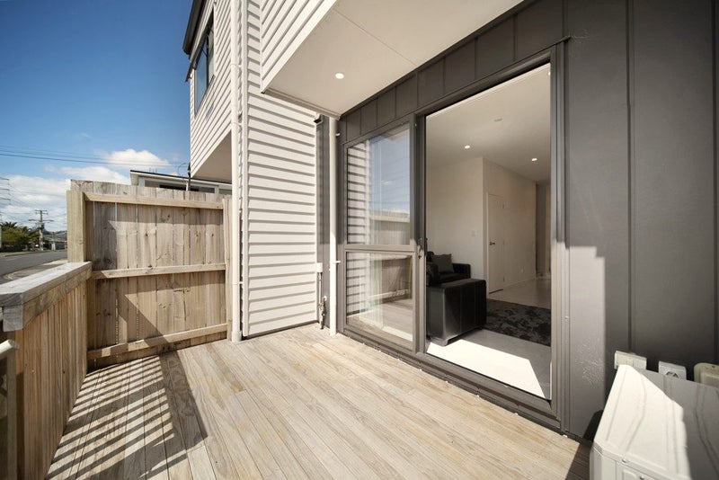 13C Everitt Road, Ōtara, Auckland - Carousel 2