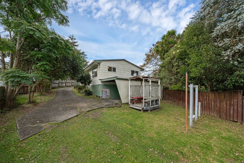 1/11 Hughes Terrace, Te Atatū Peninsula, Auckland - Carousel 2