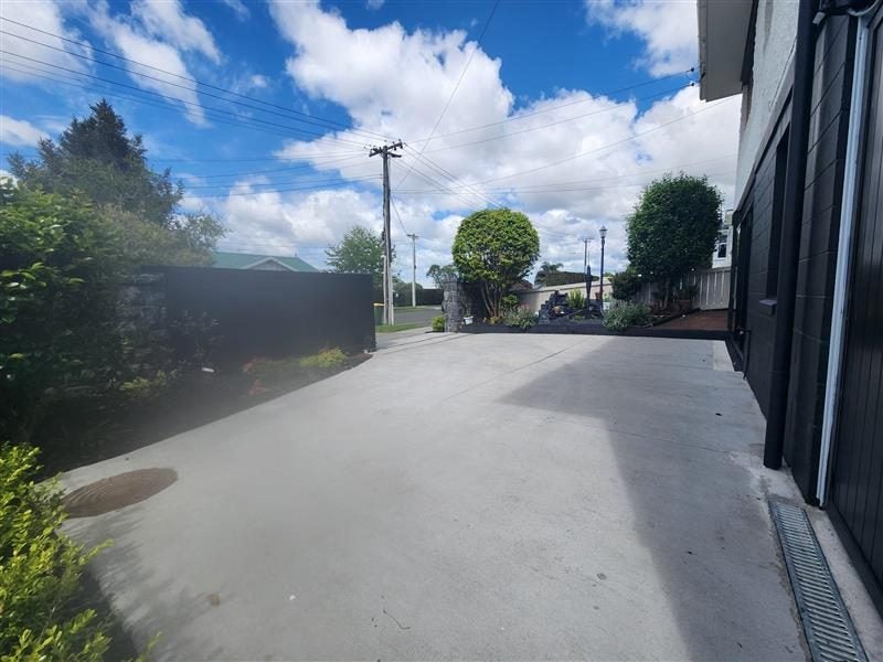 7 Highland Road, Mount Albert, Auckland - Carousel 24