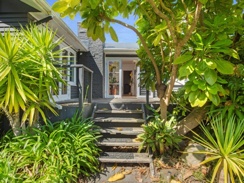 256 Papamoa Beach Road, Papamoa Beach, Papamoa - Carousel 2