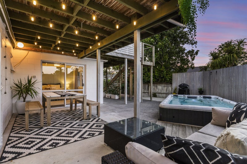 42 Daytona Road, Henderson, Auckland - Carousel 1