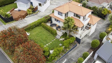 1/18 Rothesay Bay Road, Rothesay Bay, Auckland - Carousel 1
