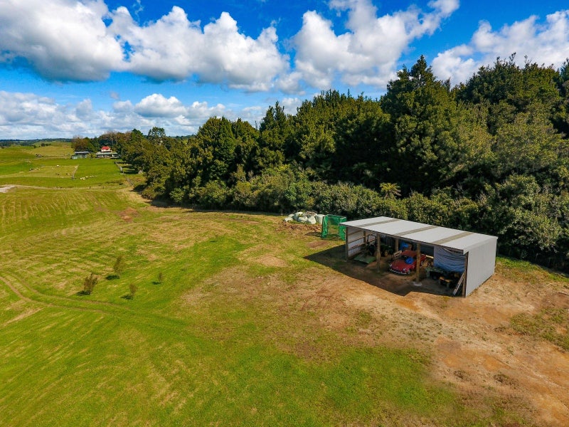 215 South Road, Mamaku - Carousel 2