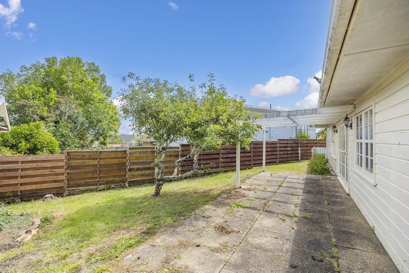 2 Tupaki Place, Pakuranga Heights, Auckland - Carousel 15