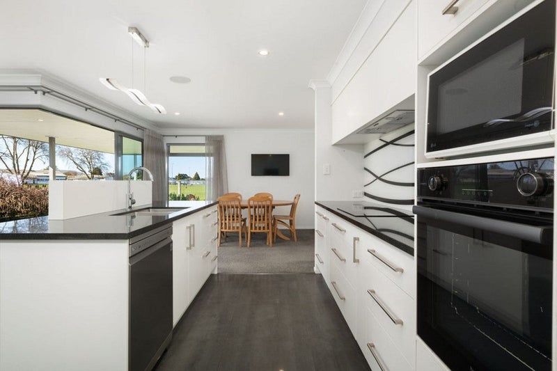 20B Carisbrooke Street, Katikati - Carousel 1
