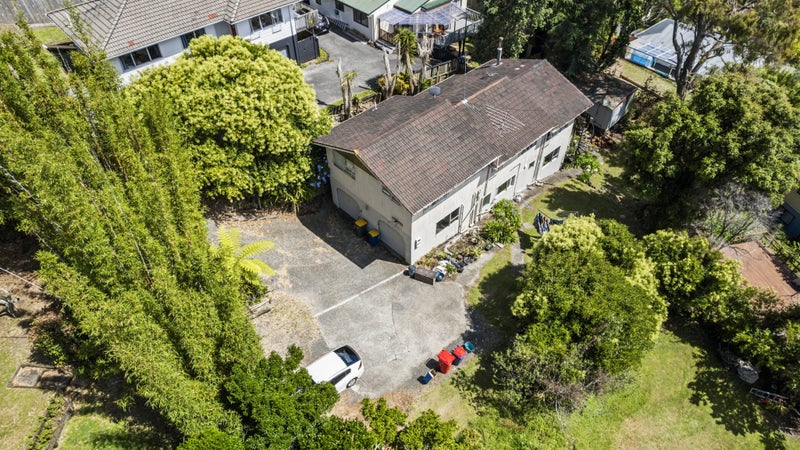 14A Target Road, Totara Vale, Auckland - Carousel 1