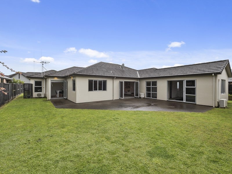 20 Connor Court, Huntington, Hamilton - Carousel 2
