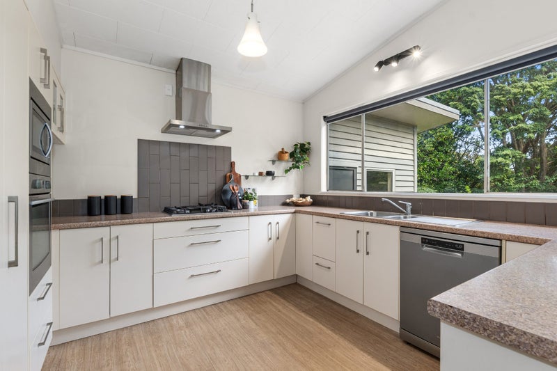 13 Kotare Crescent, Maunu, Whangarei - Carousel 1