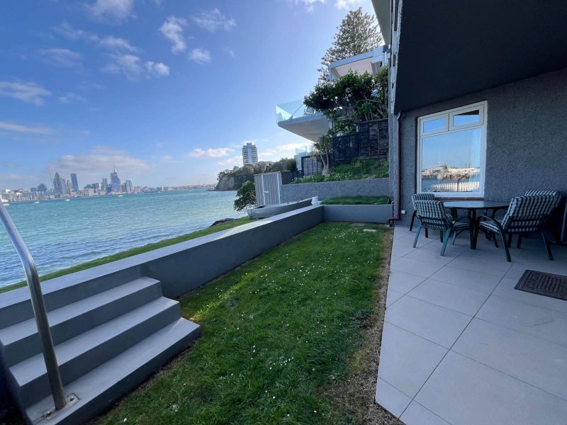 1 Stanley Point Road, Stanley Point, Auckland - Carousel 1