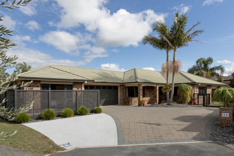 11 Santa Cruz Drive, Papamoa Beach, Papamoa - Carousel 1
