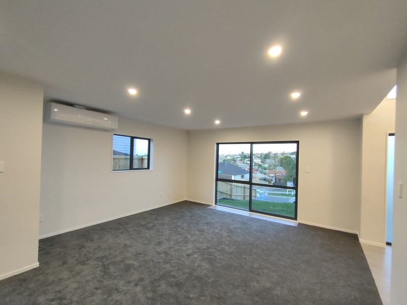 33 Korihi Drive, Swanson, Auckland - Carousel 2