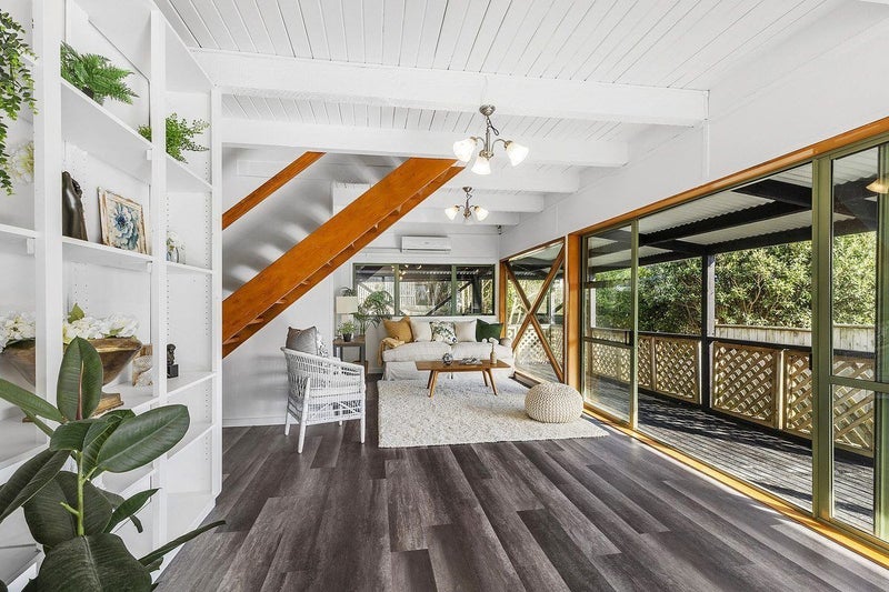 117 Gloaming Hill, Titahi Bay, Porirua - Carousel 2