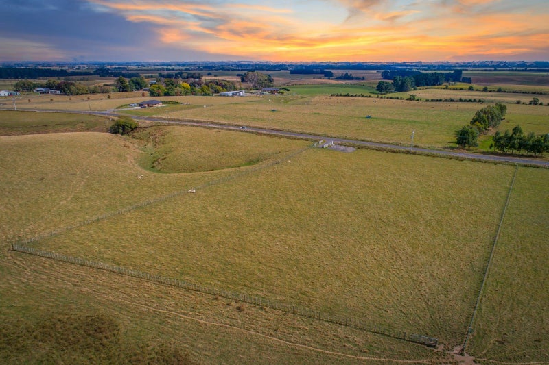 1052 Taonui Road, Colyton, Feilding - Carousel 1