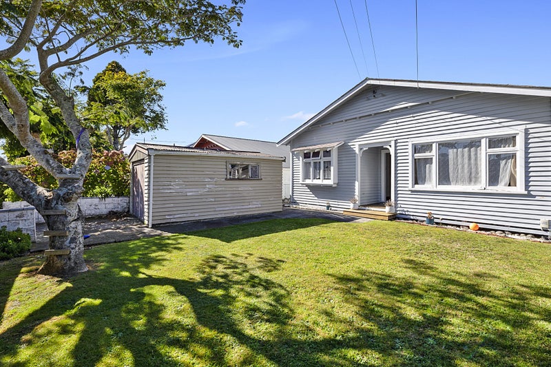 17 Massey Street, Westown, New Plymouth - Carousel 1