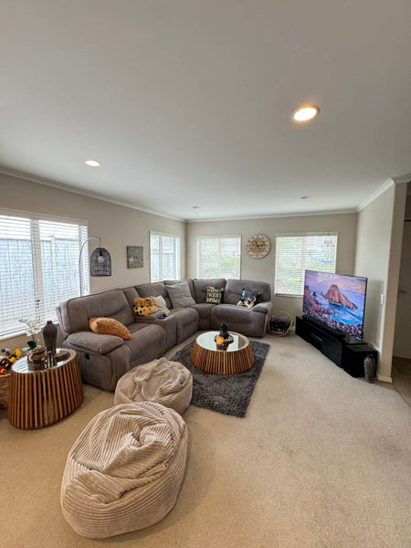 54 Skelligs Drive, Flat Bush, Auckland - Carousel 2