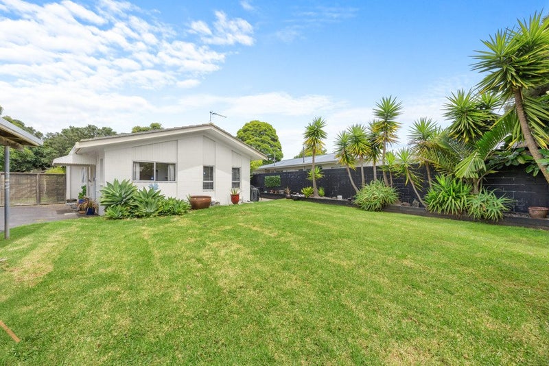 2/52 Merton Road, St Johns, Auckland - Carousel 1