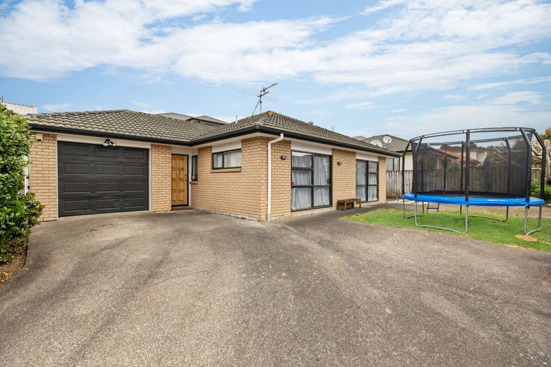 6 Genesis Place, Flat Bush, Auckland - Carousel 1