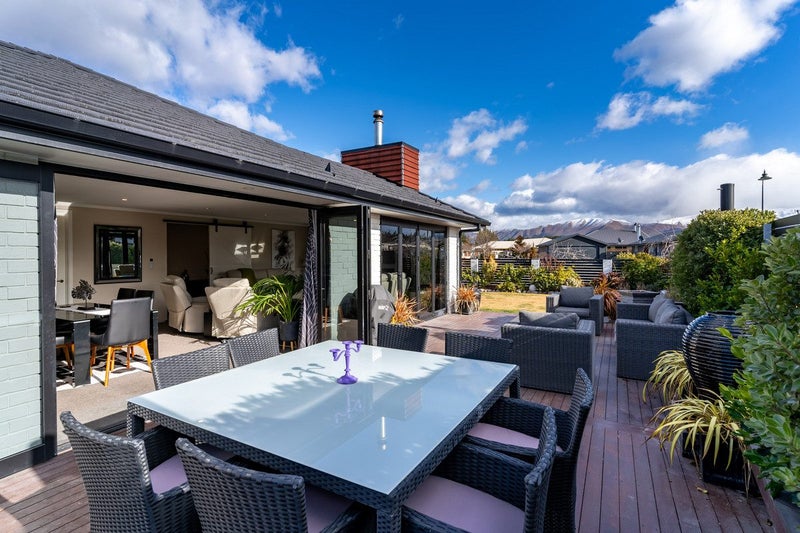 11 Lakeland Avenue, Twizel - Carousel 1