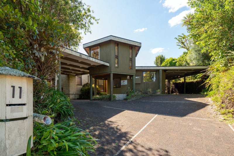 11 Aquarius Drive, Kawaha Point, Rotorua - Carousel 2