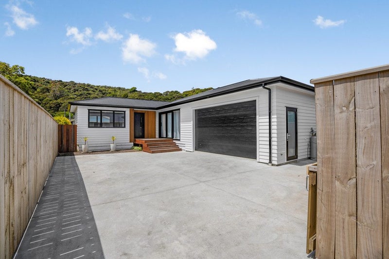 22B Moohan Street, Wainuiomata, Lower Hutt - Carousel 1