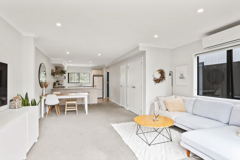 31 Konoba Avenue, Kumeu, Kumeu - Carousel 2