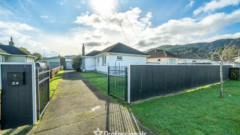 24 Roberts Street, Wainuiomata, Lower Hutt - Carousel 1