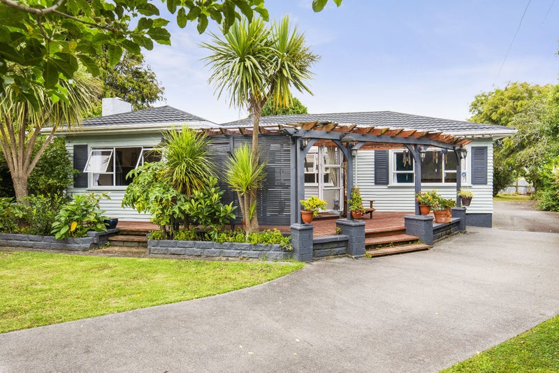 13 Te Horo Beach Road, Te Horo - Carousel 1