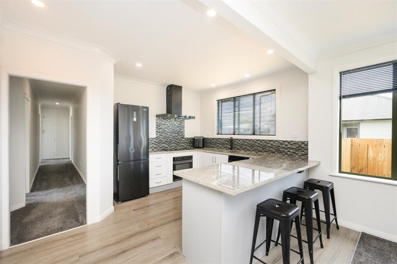 34 Gordon Crescent, Marton, Marton - Carousel 2