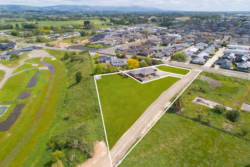 42 James Line, Kelvin Grove, Palmerston North - Carousel 26