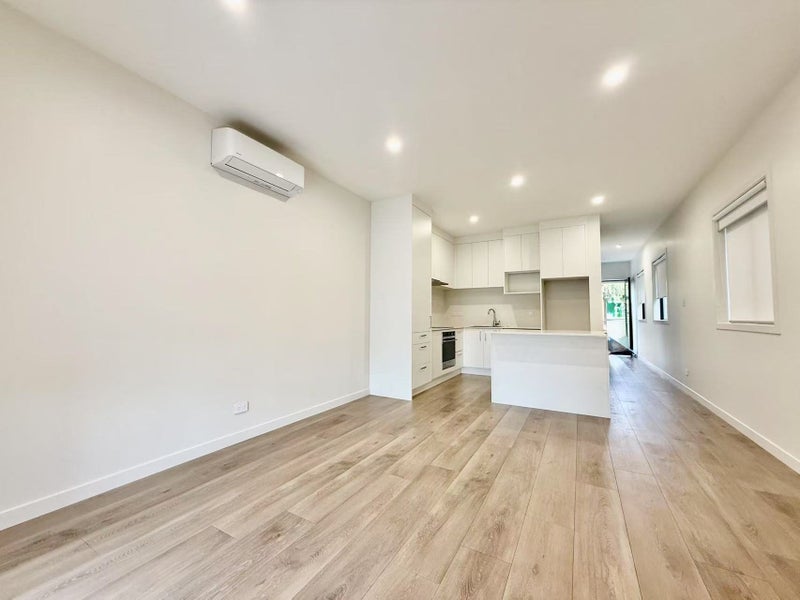 26 Salvia Lane, Totara Park, Auckland - Carousel 1