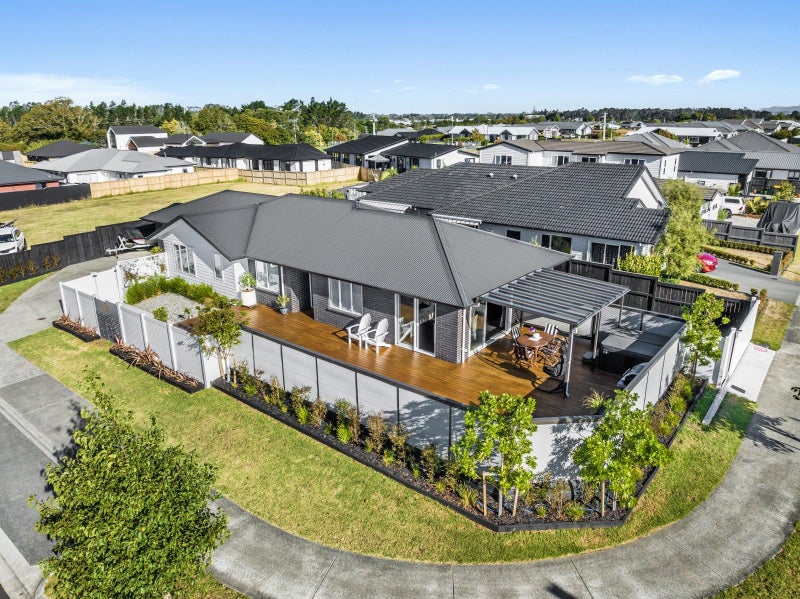 30 Raymond Grace Avenue, Huapai, Kumeu - Carousel 1