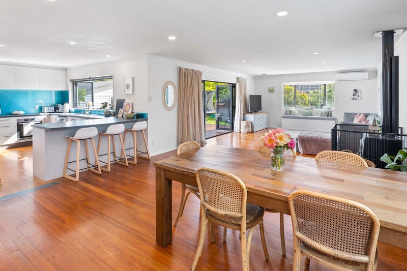 2 Matipo Street, Waikanae - Carousel 2