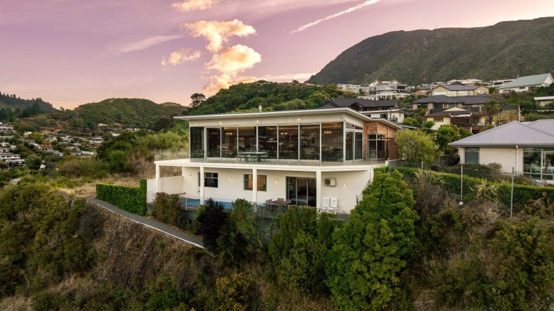 26 Gravesend Place, Picton, Picton - Carousel 1
