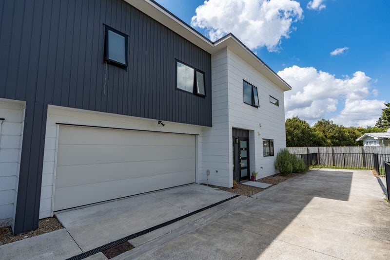 2/54 Carrington Avenue, Hillcrest, Hamilton - Carousel 2