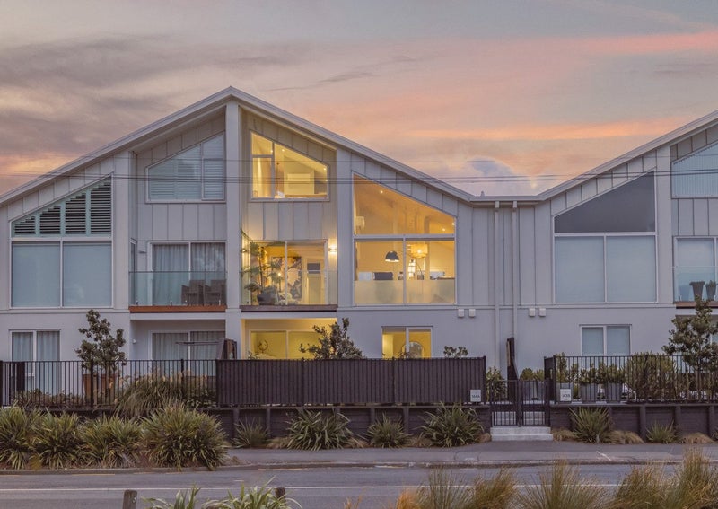 144A Marine Parade, New Brighton, Christchurch - Carousel 1