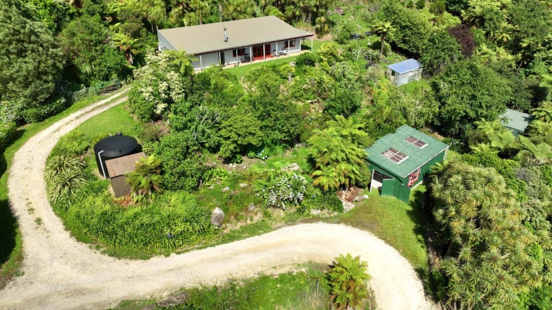 6 Arapito Road, Karamea, Karamea - Carousel 2