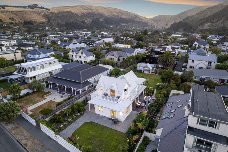 Property Valuation for 74 Esplanade, Sumner, Christchurch Trade Me