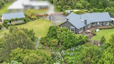 76 Polson Hill Drive, Palmerston North - Carousel 1