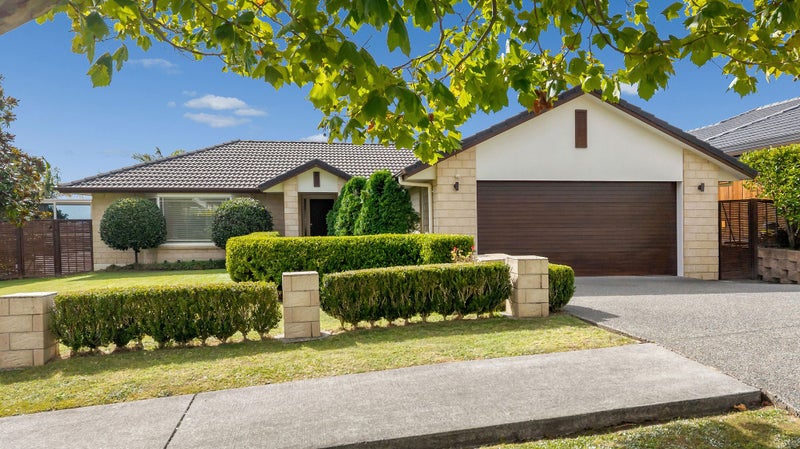 51 John Brooke Crescent, East Tamaki Heights, Auckland - Carousel 1