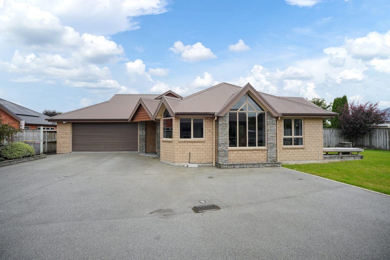 53 Glenroy Park Drive, Waikiwi, Invercargill - Carousel 1