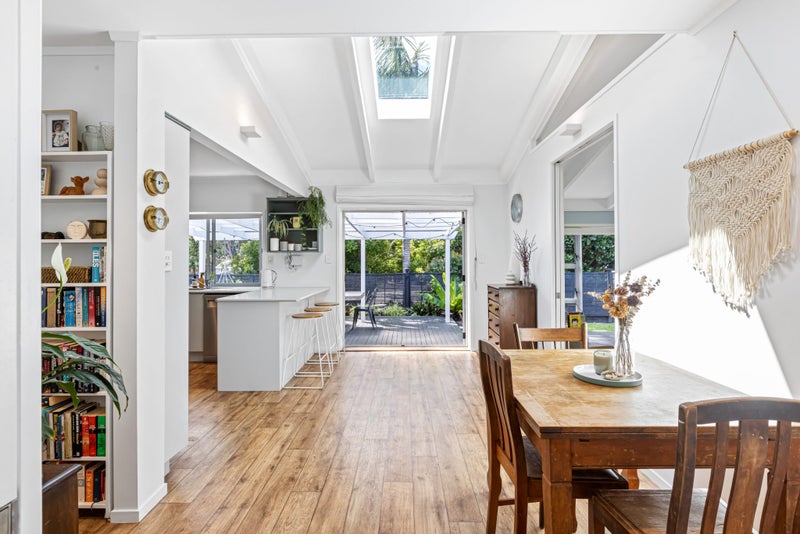 26 Doment Crescent, Orewa, Orewa - Carousel 2