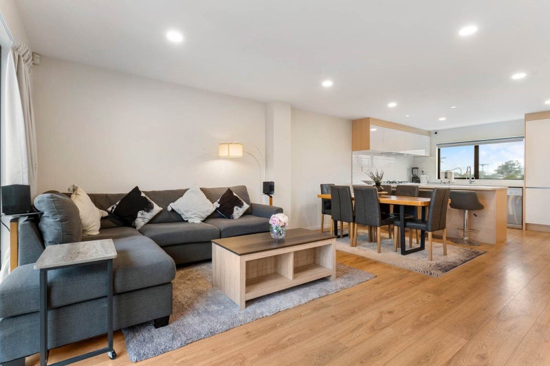 2/20 Charles Street, Papatoetoe, Manukau City, Auckland - Carousel 1