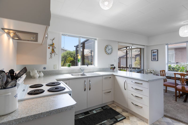 1/6 Webster Street, Westown, New Plymouth, Taranaki - Carousel 2